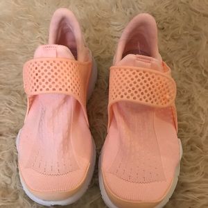 Slip on Nike sneakers - peach color